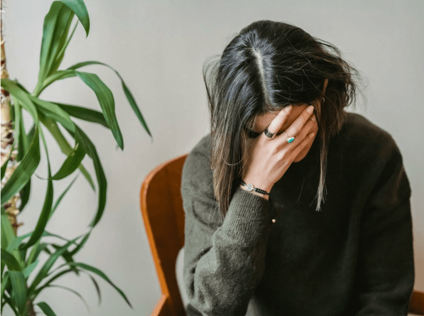 Un camarero logra la incapacidad permanente total por fatiga crónica, fibromialgia y pérdida de audición